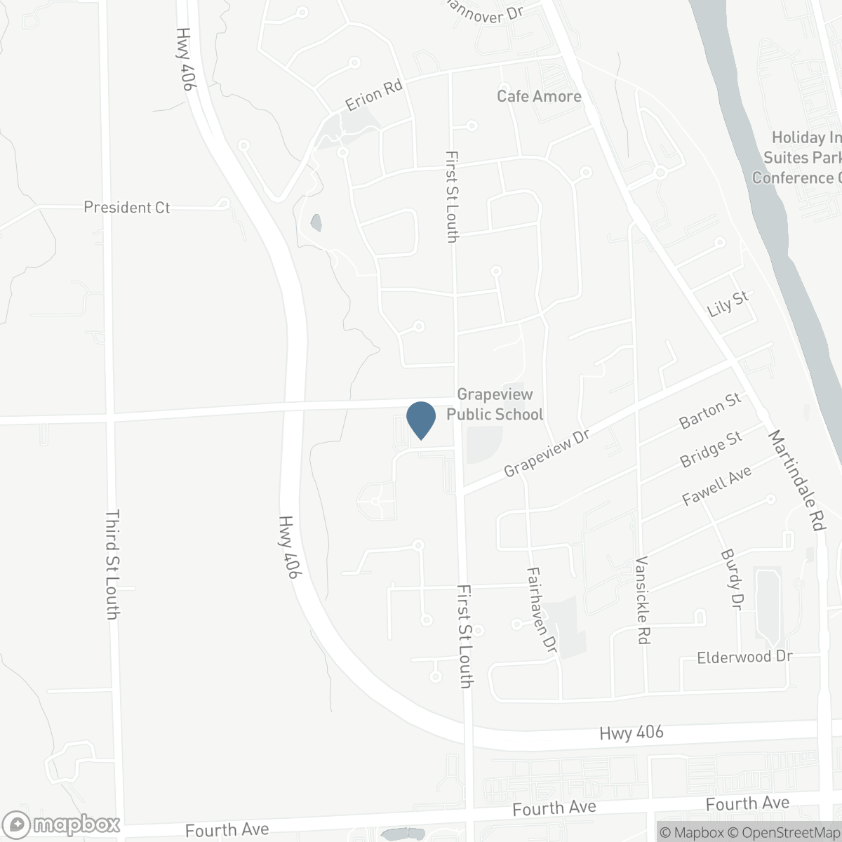 12 A THIRD AVE LOUTH AVENUE, St. Catharines, Ontario L2R 6P9